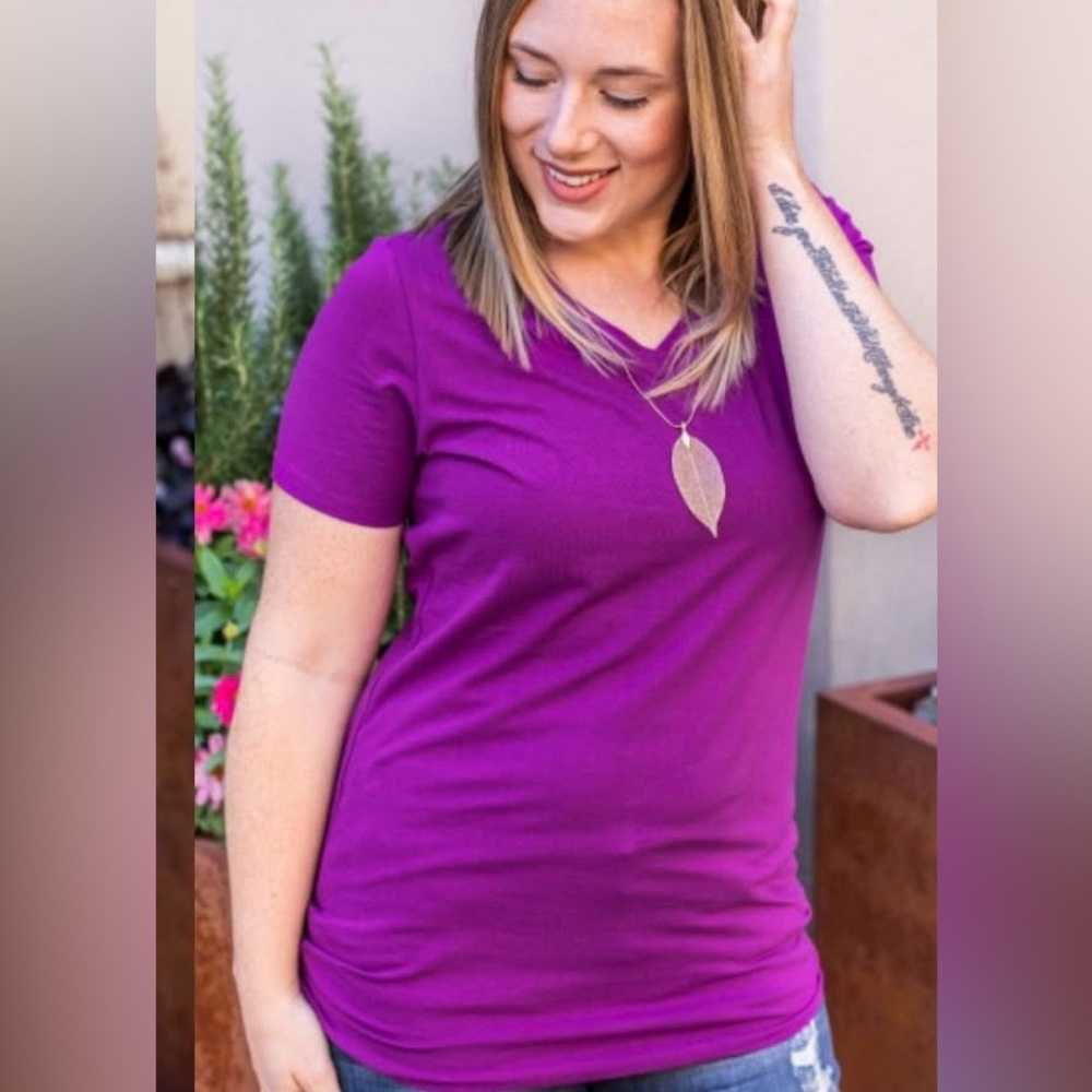 NWT Michelle Mae Solid Color Purple Short Sleeve Fitted Tee size XS